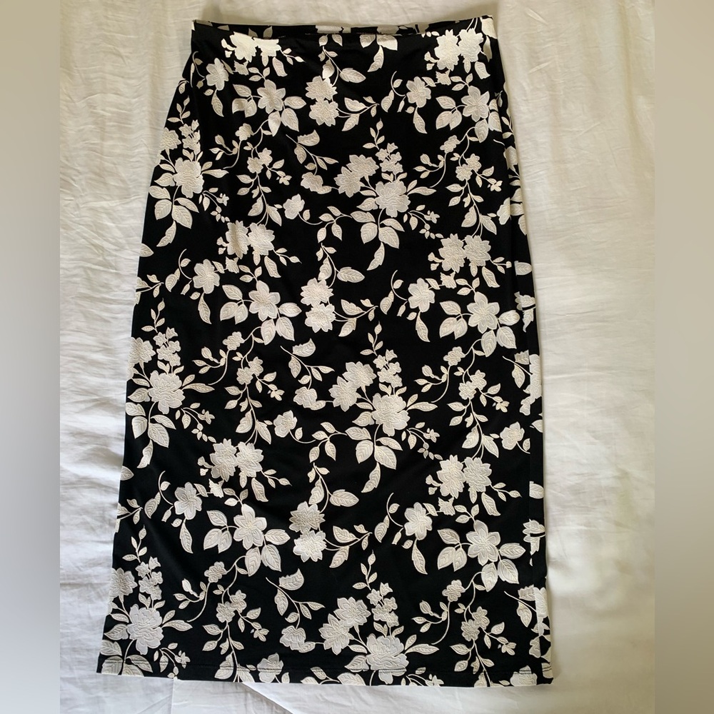 Vintage NYCC Black and White Floral Pencil Midi Pull-On Skirt w/ Slit Size Large